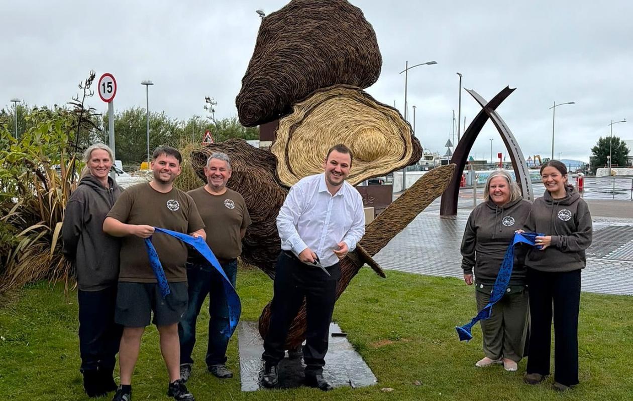Oyster sculpture ribbon cutting 
