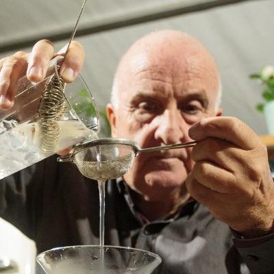 Cocktail Masterclass at Stranraer Oyster Festival with Massimo Lisi
